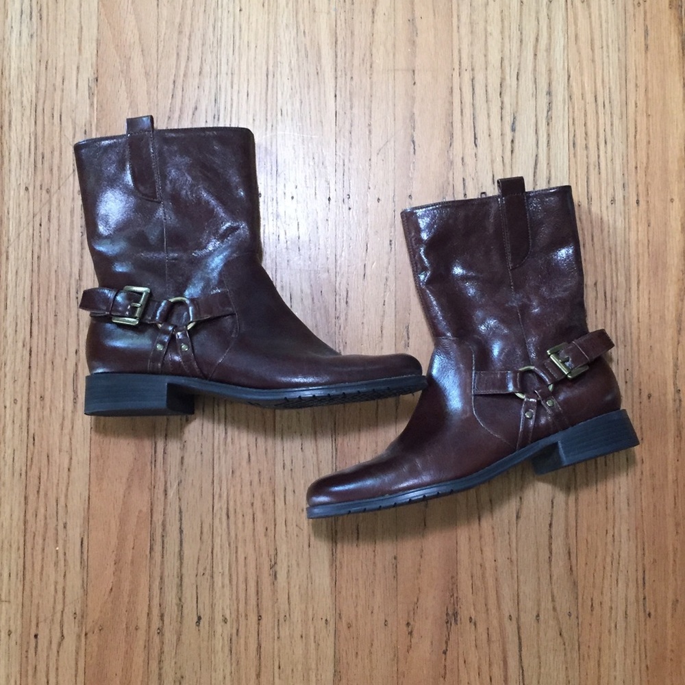Aerosoles zip boots